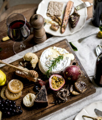 A Taste of love: Incorporating Greek cuisine into your wedding menu