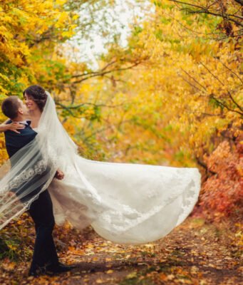Why a wedding in the European off-season can save you money