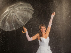 How to handle unexpected weather on your wedding day